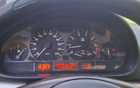 BMW 3 серия, 2001 год, 800 000 рублей, 19 фотография