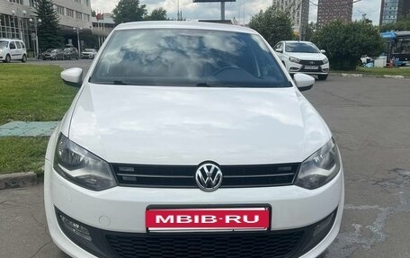 Volkswagen Polo VI (EU Market), 2012 год, 825 000 рублей, 2 фотография