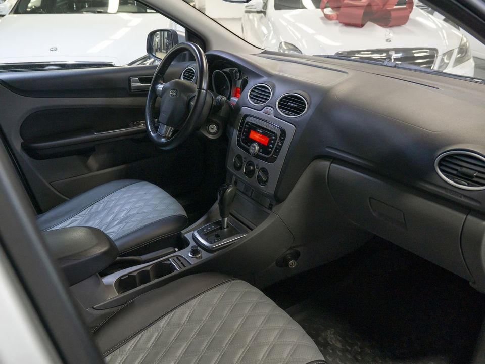 Ford Focus, 2011 год, 589 000 рублей, 18 фотография