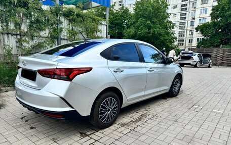 Hyundai Solaris II рестайлинг, 2021 год, 1 450 000 рублей, 2 фотография