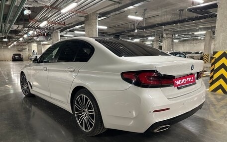 BMW 5 серия, 2021 год, 4 400 000 рублей, 5 фотография