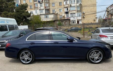 Mercedes-Benz E-Класс, 2019 год, 3 100 000 рублей, 4 фотография