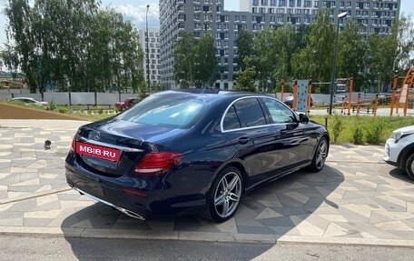 Mercedes-Benz E-Класс, 2019 год, 3 100 000 рублей, 6 фотография