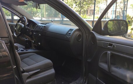 Volkswagen Touareg III, 2004 год, 500 000 рублей, 9 фотография