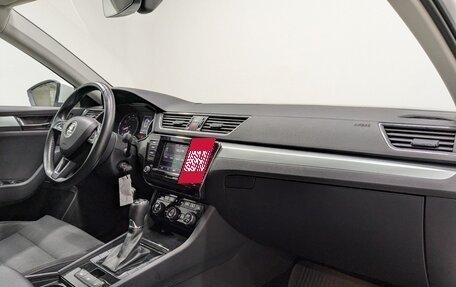 Skoda Superb III рестайлинг, 2017 год, 1 760 000 рублей, 12 фотография