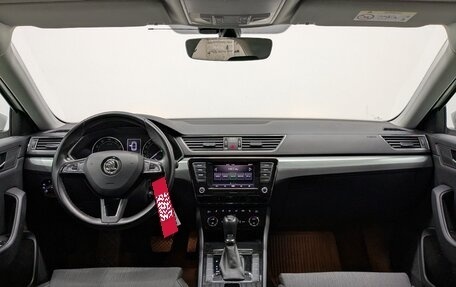 Skoda Superb III рестайлинг, 2017 год, 1 760 000 рублей, 14 фотография