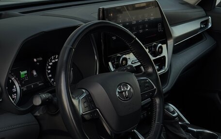 Toyota Highlander, 2020 год, 5 490 000 рублей, 17 фотография
