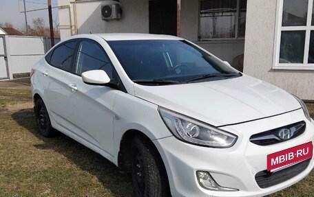 Hyundai Solaris II рестайлинг, 2013 год, 770 000 рублей, 2 фотография