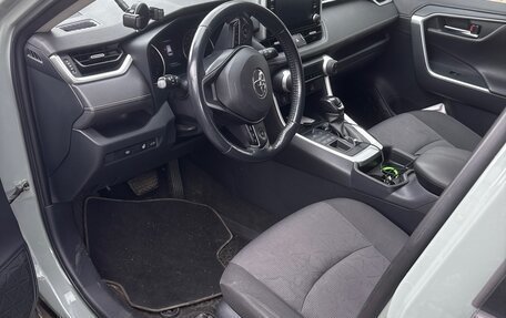 Toyota RAV4, 2019 год, 2 299 999 рублей, 2 фотография