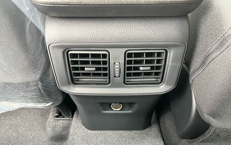 Toyota RAV4, 2025 год, 2 410 000 рублей, 15 фотография