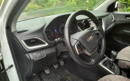 Hyundai Solaris II рестайлинг, 2017 год, 1 130 000 рублей, 9 фотография