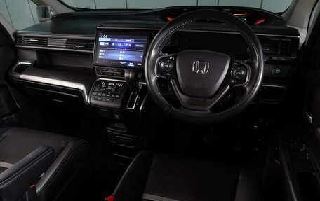 Honda Stepwgn IV, 2018 год, 2 479 000 рублей, 6 фотография