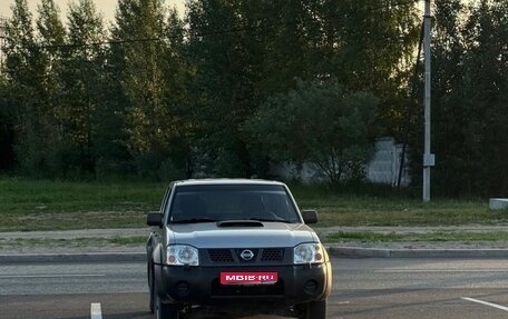 Nissan NP300, 2012 год, 1 150 000 рублей, 1 фотография