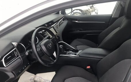 Toyota Camry, 2019 год, 2 700 000 рублей, 8 фотография