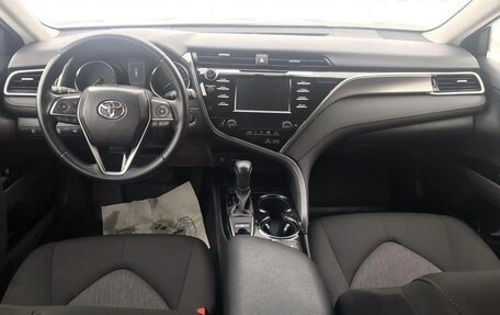 Toyota Camry, 2019 год, 2 700 000 рублей, 9 фотография