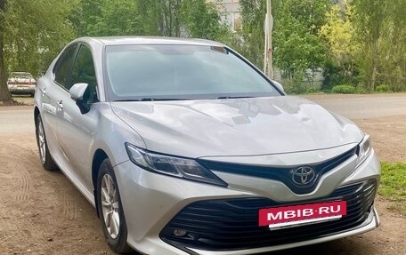 Toyota Camry, 2019 год, 2 700 000 рублей, 5 фотография