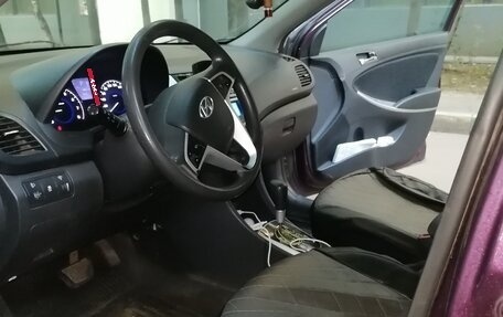 Hyundai Solaris II рестайлинг, 2011 год, 490 000 рублей, 15 фотография