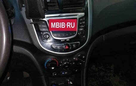 Hyundai Solaris II рестайлинг, 2011 год, 490 000 рублей, 17 фотография