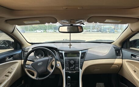 Hyundai Sonata VI, 2010 год, 965 000 рублей, 10 фотография