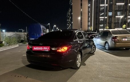 Hyundai Sonata VI, 2010 год, 965 000 рублей, 12 фотография