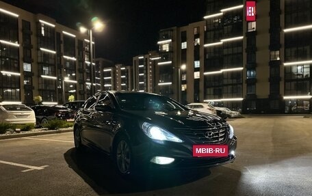 Hyundai Sonata VI, 2010 год, 965 000 рублей, 13 фотография