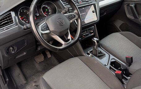 Volkswagen Tiguan II, 2021 год, 2 670 000 рублей, 9 фотография