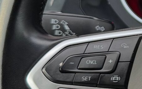 Volkswagen Tiguan II, 2021 год, 2 670 000 рублей, 15 фотография