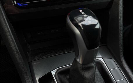 Volkswagen Tiguan II, 2021 год, 2 670 000 рублей, 19 фотография