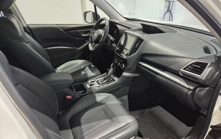 Subaru Forester, 2018 год, 2 300 000 рублей, 9 фотография
