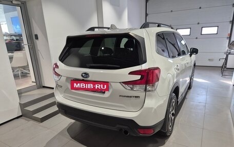 Subaru Forester, 2018 год, 2 300 000 рублей, 4 фотография