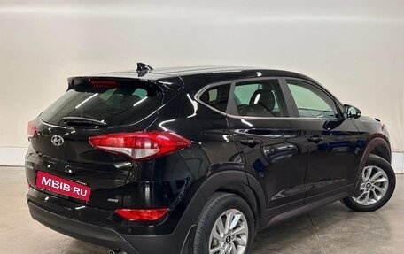 Hyundai Tucson III, 2017 год, 1 888 000 рублей, 2 фотография