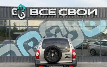 Chevrolet Niva I рестайлинг, 2017 год, 839 000 рублей, 6 фотография