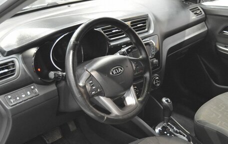 KIA Rio III рестайлинг, 2013 год, 950 000 рублей, 10 фотография