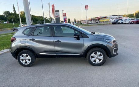 Renault Kaptur I рестайлинг, 2017 год, 820 000 рублей, 11 фотография