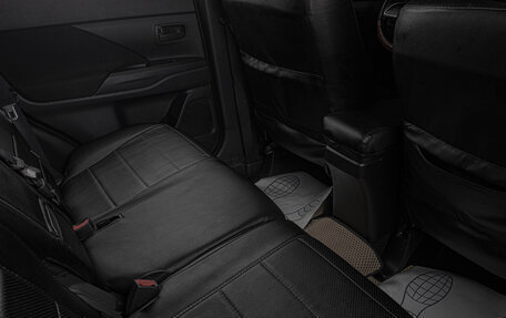 Mitsubishi Outlander III рестайлинг 3, 2012 год, 1 299 000 рублей, 17 фотография
