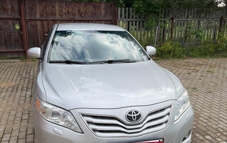 Toyota Camry, 2010 год, 1 300 000 рублей, 6 фотография