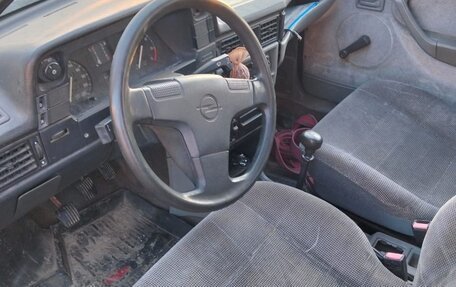 Opel Kadett E рестайлинг, 1986 год, 50 000 рублей, 2 фотография