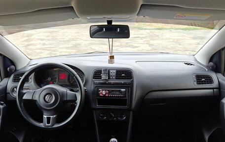 Volkswagen Polo VI (EU Market), 2012 год, 675 000 рублей, 19 фотография