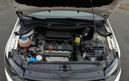 Volkswagen Polo VI (EU Market), 2012 год, 675 000 рублей, 31 фотография