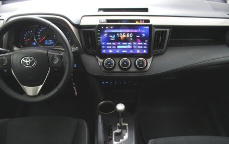 Toyota RAV4, 2015 год, 1 890 000 рублей, 14 фотография