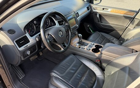 Volkswagen Touareg III, 2015 год, 3 330 000 рублей, 8 фотография