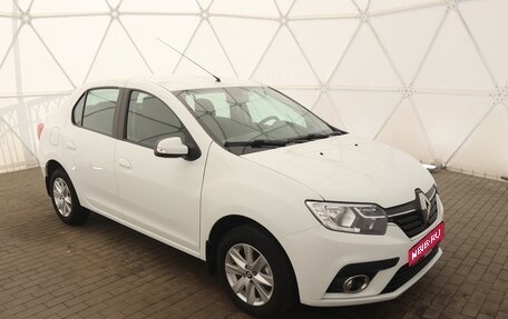 Renault Logan II, 2018 год, 1 060 000 рублей, 1 фотография