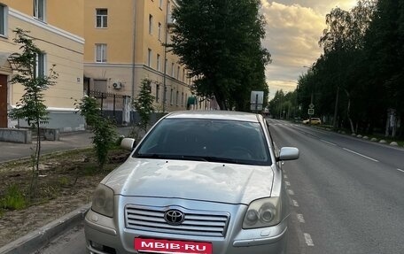 Toyota Avensis III рестайлинг, 2004 год, 850 000 рублей, 3 фотография