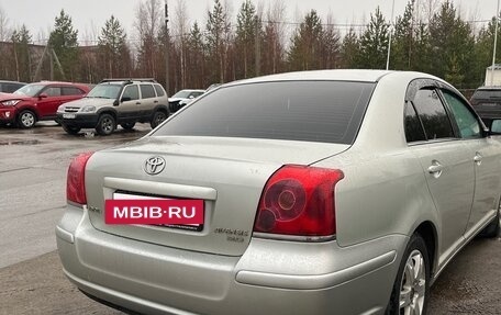 Toyota Avensis III рестайлинг, 2004 год, 850 000 рублей, 4 фотография