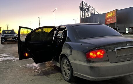 Hyundai Sonata IV рестайлинг, 2005 год, 500 000 рублей, 9 фотография