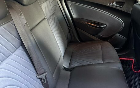 Opel Astra J, 2013 год, 800 000 рублей, 10 фотография