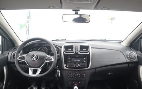Renault Logan II, 2018 год, 1 060 000 рублей, 14 фотография