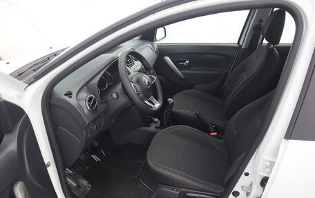 Renault Logan II, 2018 год, 1 060 000 рублей, 11 фотография