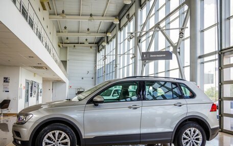 Volkswagen Tiguan II, 2019 год, 2 398 000 рублей, 4 фотография