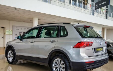 Volkswagen Tiguan II, 2019 год, 2 398 000 рублей, 5 фотография